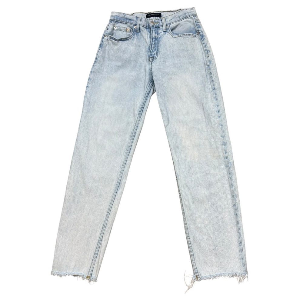 Ladies Aeropostale Brand High Rise Stretch Mom Jeans Lightwash Size 4